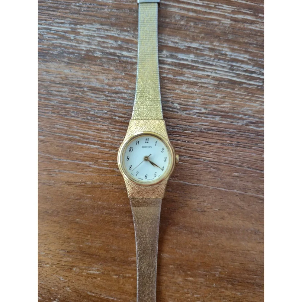 Seiko Wristwatch Women OS Gold Tone Mesh Band Vintage Dress Analog 1N01-0B70 VTG
